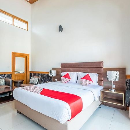 Oyo 1210 Nice Guesthouse Bandung Kültér fotó